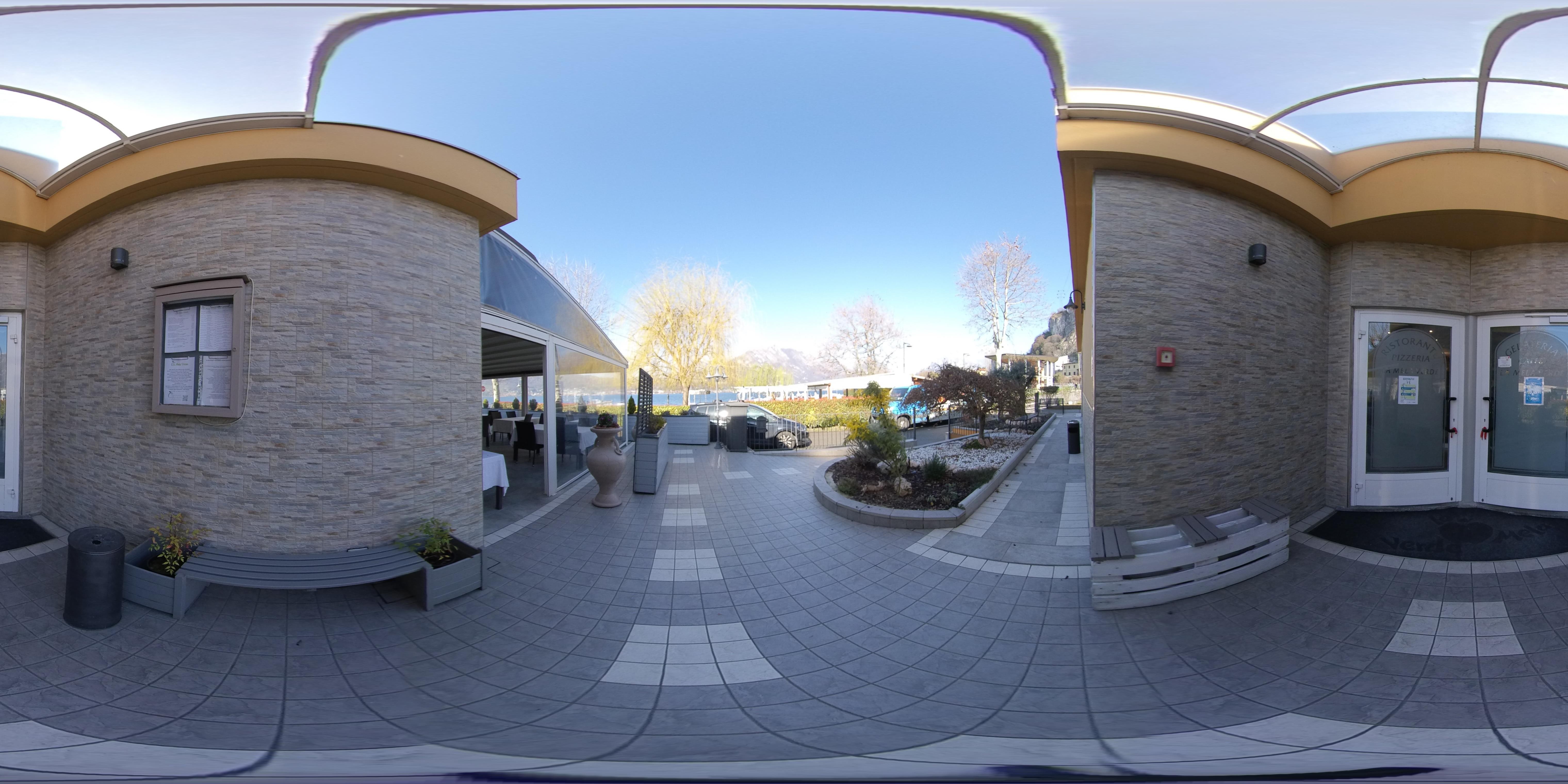 Attività Commerciale in Vendita Vercurago