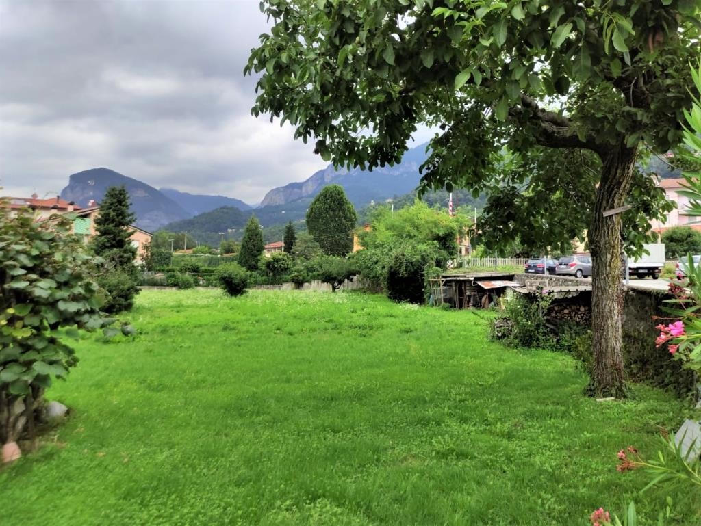 TERRENO EDIFICABILE DI MQ 1554 A CALOLZIO Sala