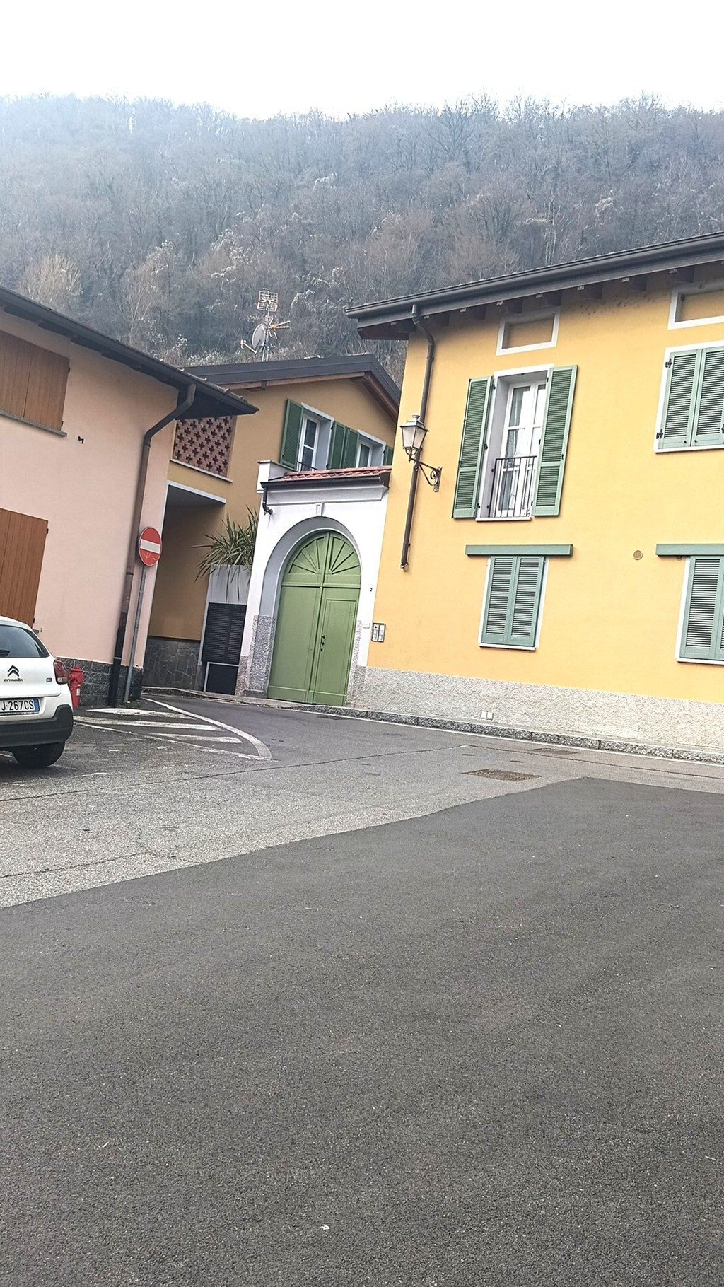 NUOVO TRILOCALE MANSARDATO IN CLASSE C AD AIRUNO